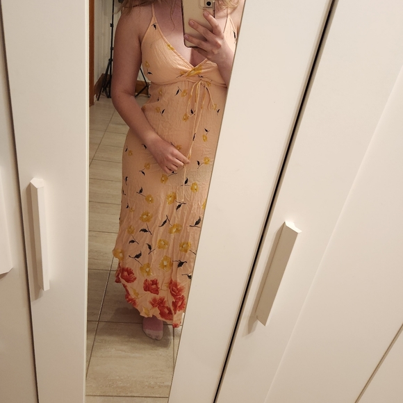 Summer Dress - Picture 2 of 5